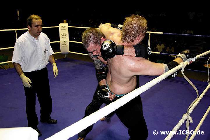 100605_0958_nowak-tomasik_suderwicher-fight-night.jpg