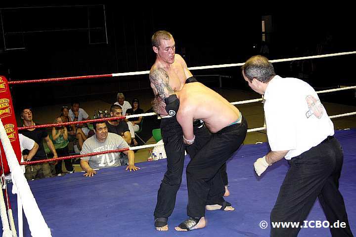 100605_0960_nowak-tomasik_suderwicher-fight-night.jpg