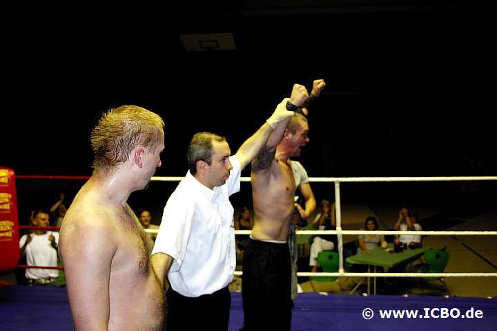 100605_0975_nowak-tomasik_suderwicher-fight-night.jpg