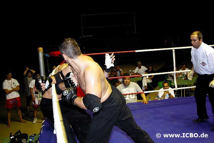 100605_1000_treder-borka_suderwicher-fight-night.jpg