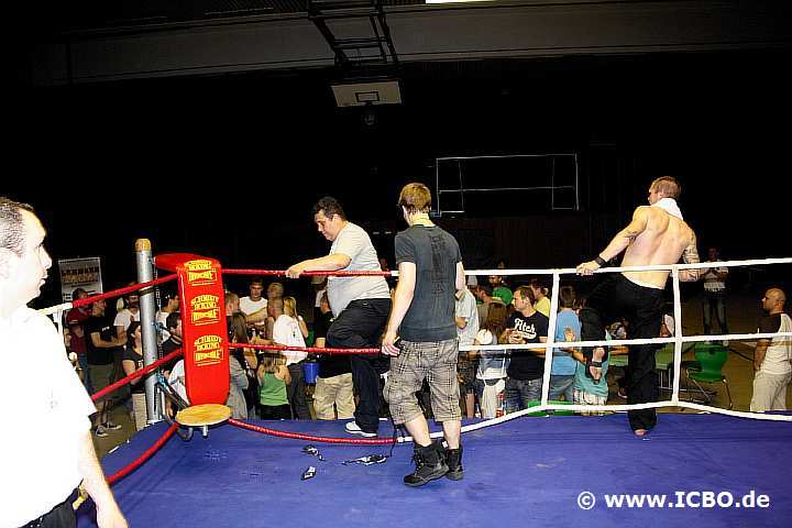 100605_1128_suderwicher-fight-night.jpg