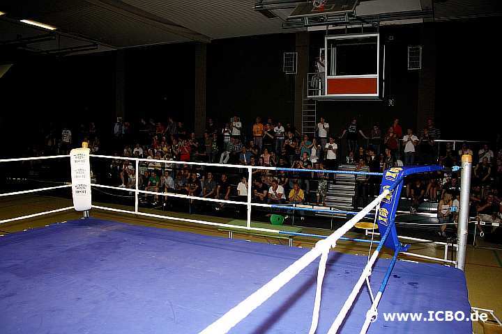 100605_1146_suderwicher-fight-night.jpg