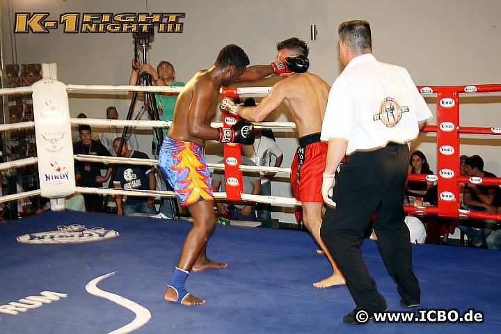 110708_0261_awees_basdinkci_k1_fightnight_3.jpg