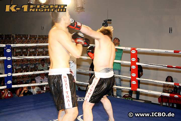 110708_0308_naumov_bozer_k1_fightnight_3.jpg